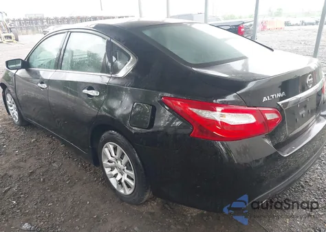 2016 Nissan Altima 2.5/2.5 S/2.5 Sl/2.5 Sr/2.5 Sv из США, поврежденный, VIN 1N4AL3AP4GN365258